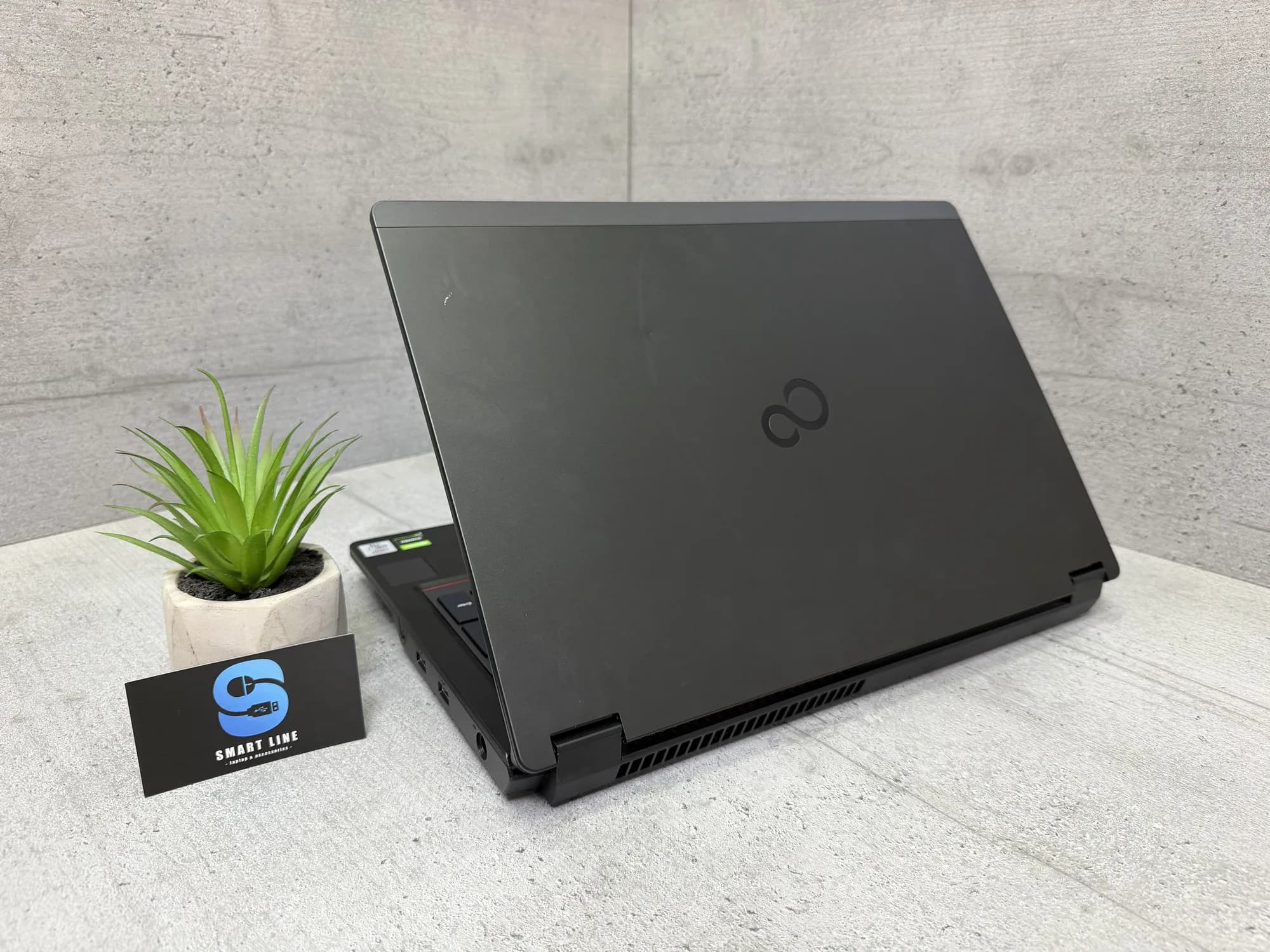 Ноутбук Fujitsu Celsius H7510