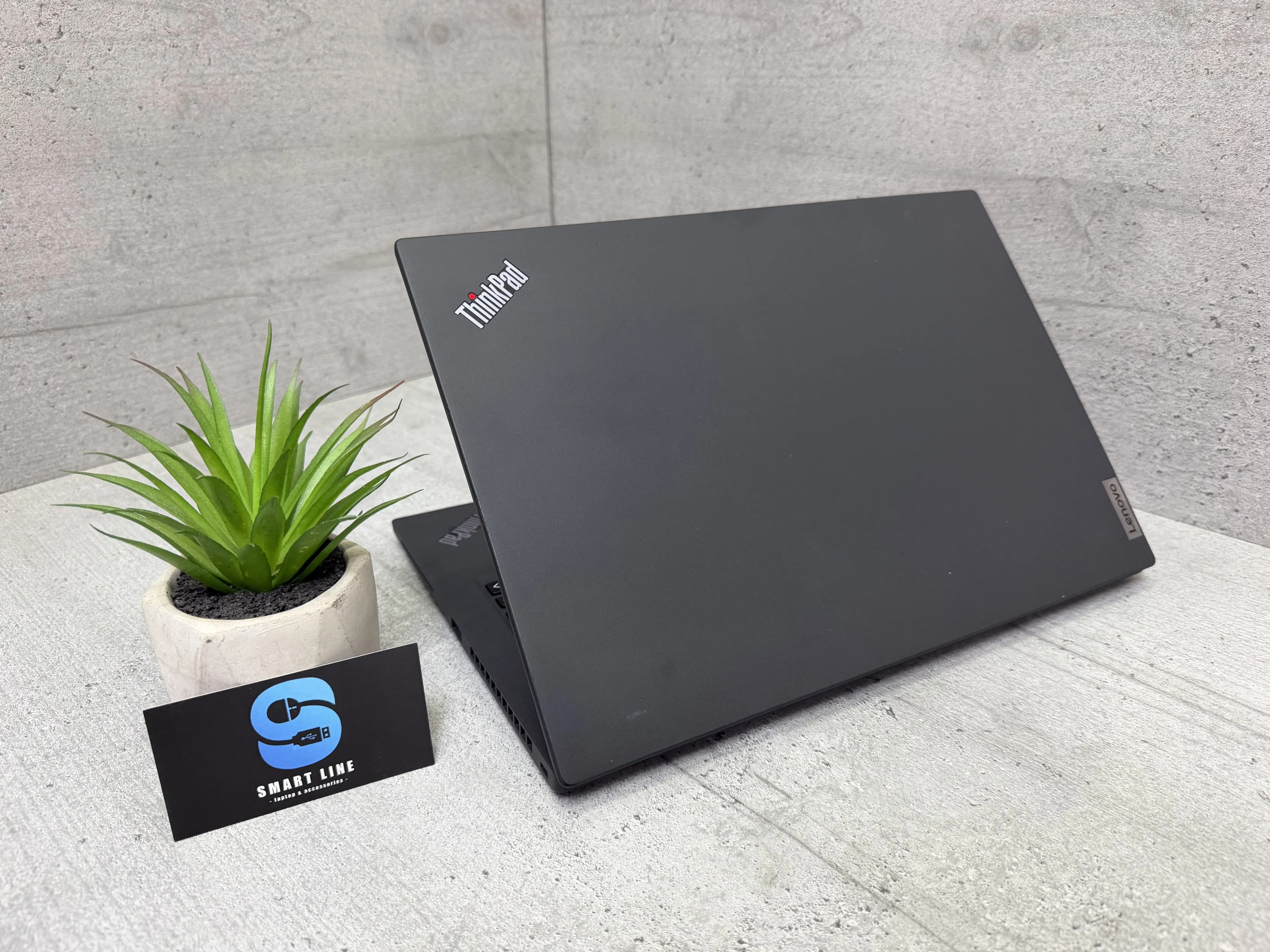 Ноутбук Lenovo T14s Gen 2
